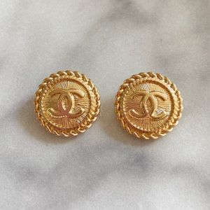 20mm Chanel Gold Medallion Buttons Stamped